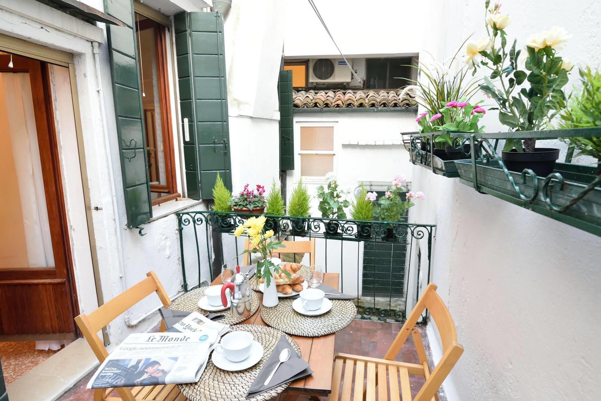 Venice Life Екстер'єр фото